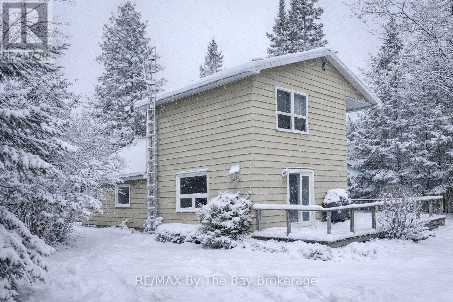 15 Sylvan Avenue, Wasaga Beach, Ontario  L9Z 1T3 - Photo 6 - S12498628