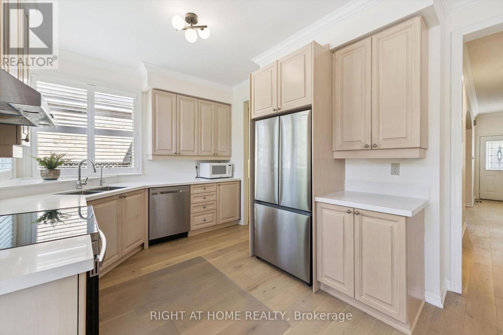 1413 Pinecliff Road, Oakville, Ontario  L6M 3Z2 - Photo 11 - W12645746