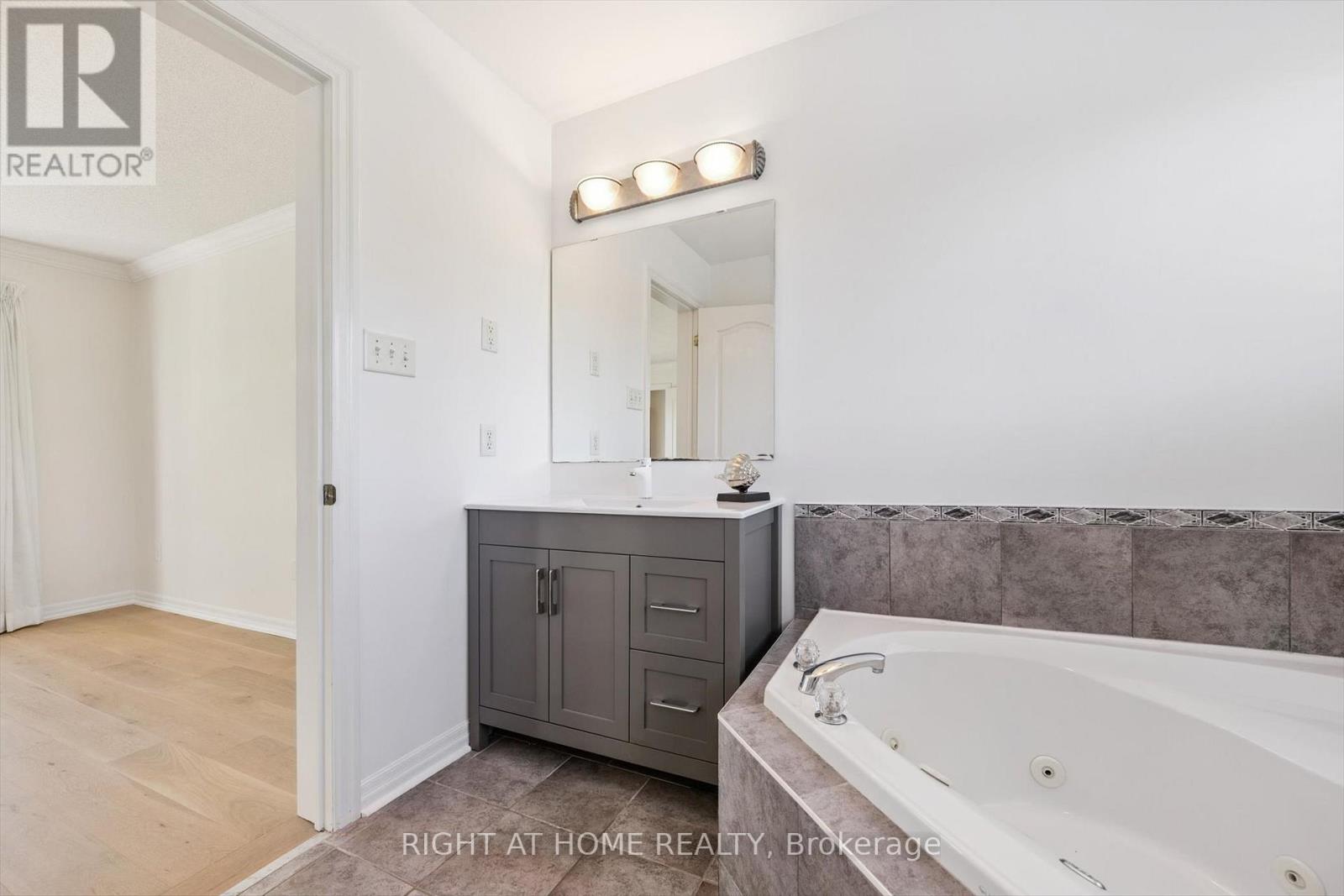 1413 Pinecliff Road, Oakville, Ontario  L6M 3Z2 - Photo 20 - W12645746