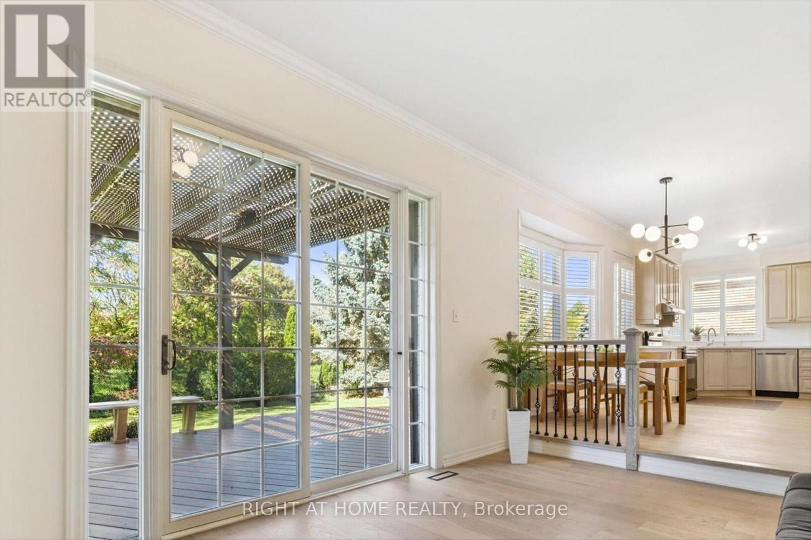 1413 Pinecliff Road, Oakville, Ontario  L6M 3Z2 - Photo 8 - W12645746