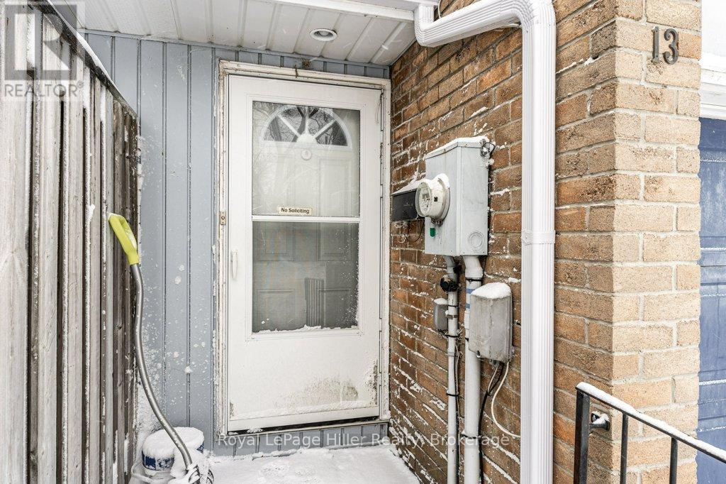 13 Arden Park, Stratford, Ontario  N5A 3E2 - Photo 3 - X12645770