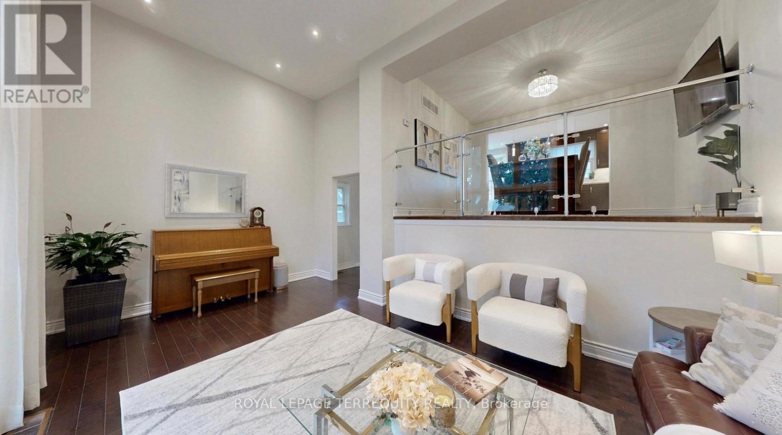 43 - 11 Stonedale Placeway, Toronto, Ontario  M3B 1W3 - Photo 7 - C12644358