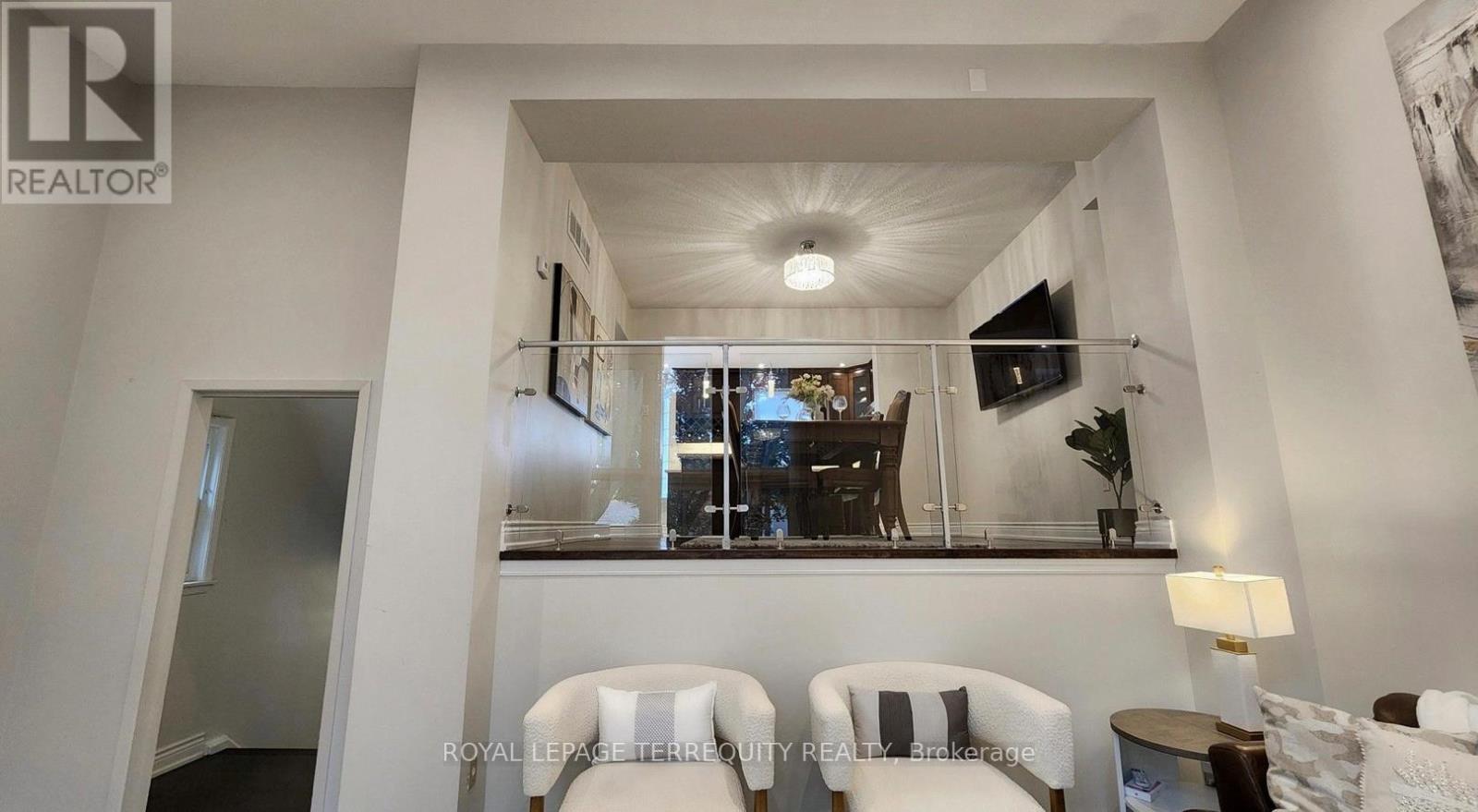 43 - 11 Stonedale Placeway, Toronto, Ontario  M3B 1W3 - Photo 4 - C12644358