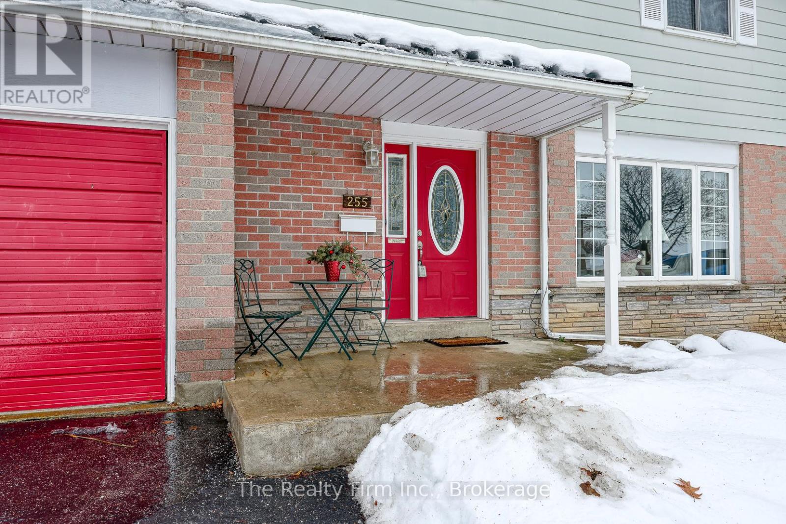 255 Cartier Drive, Woodstock, Ontario  N4S 7T9 - Photo 3 - X12446141