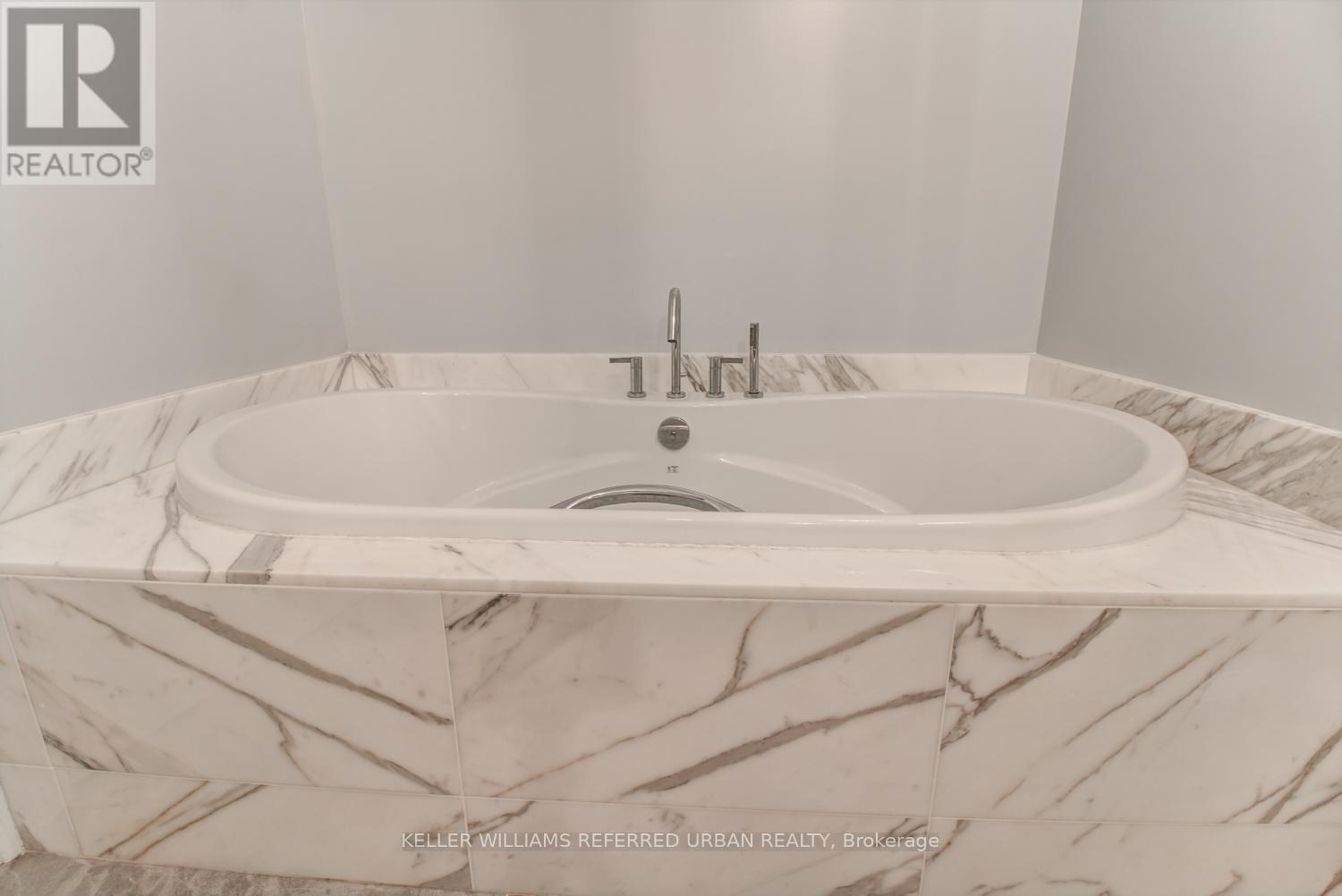 302 - 88 Davenport Road, Toronto, Ontario  M5R 0A5 - Photo 13 - C12645794