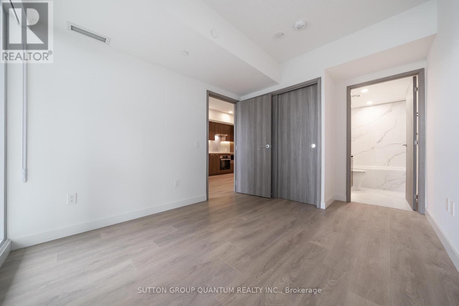 1603 - 3 Concord Cityplace Way, Toronto, Ontario  M5V 0X4 - Photo 17 - C12645798