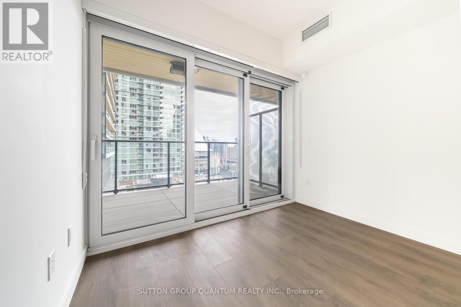 1603 - 3 Concord Cityplace Way, Toronto, Ontario  M5V 0X4 - Photo 25 - C12645798