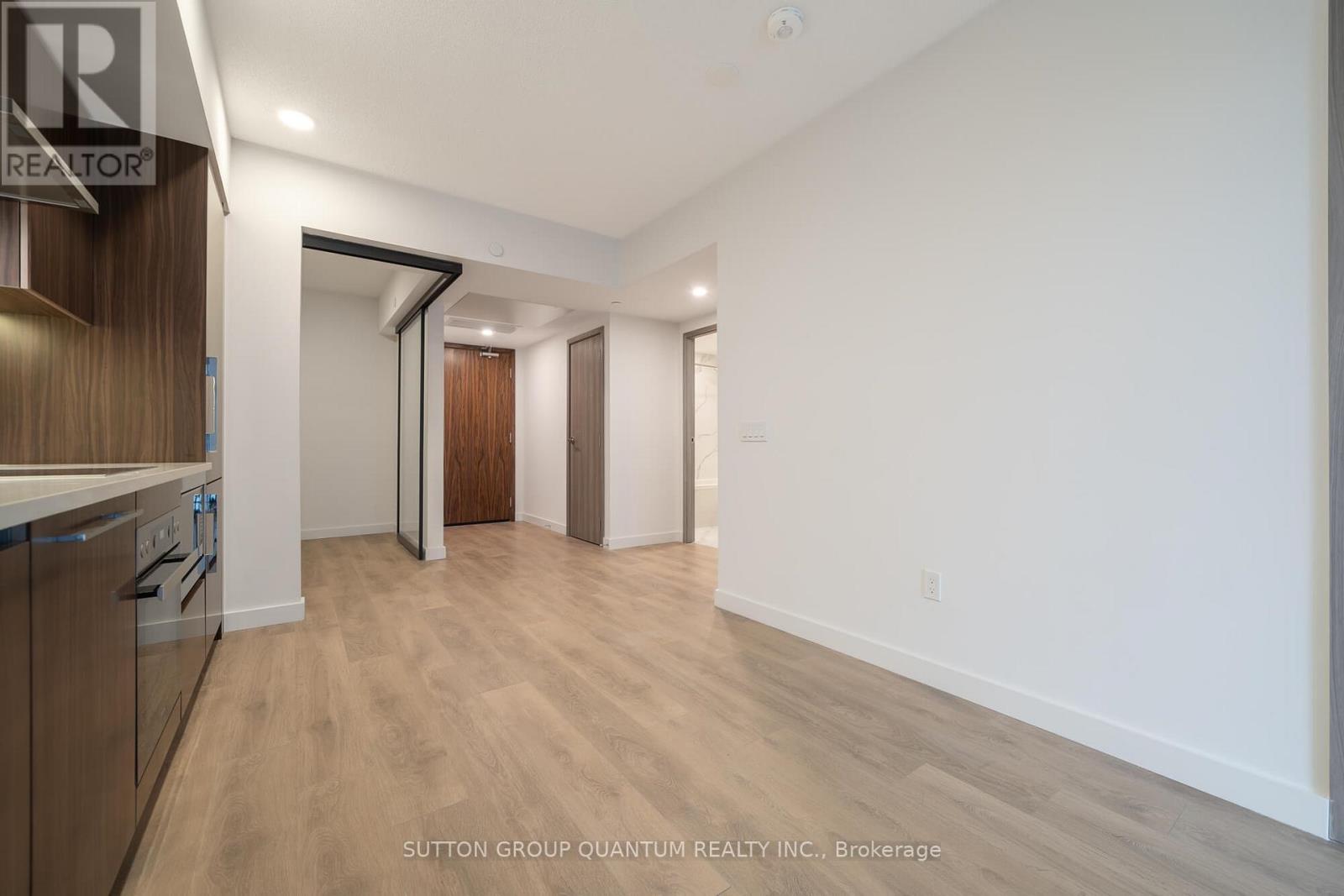1603 - 3 Concord Cityplace Way, Toronto, Ontario  M5V 0X4 - Photo 8 - C12645798