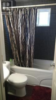 381 The Queensway Street S, Georgina, Ontario  L4P 2C4 - Photo 3 - N12645796