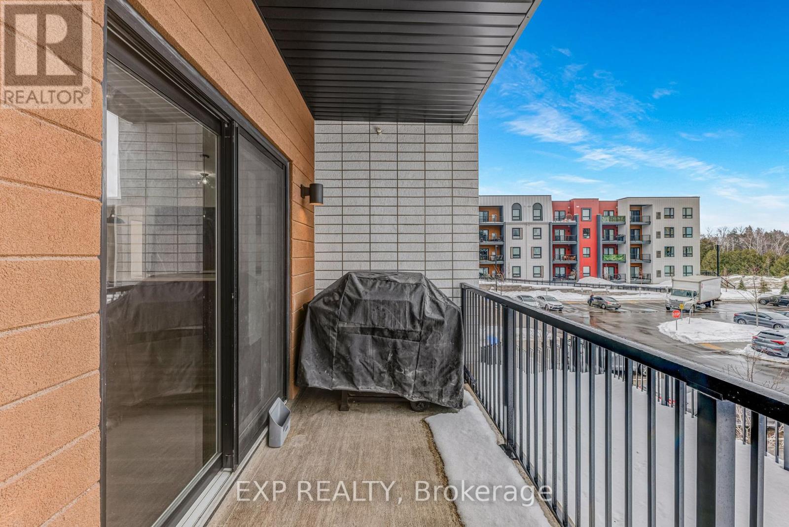 101 - 4 Spice Way, Barrie, Ontario  L9J 0M2 - Photo 26 - S12645768