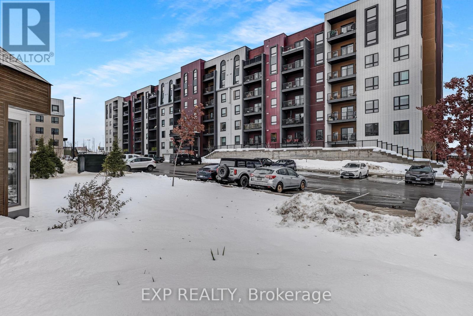 101 - 4 Spice Way, Barrie, Ontario  L9J 0M2 - Photo 27 - S12645768