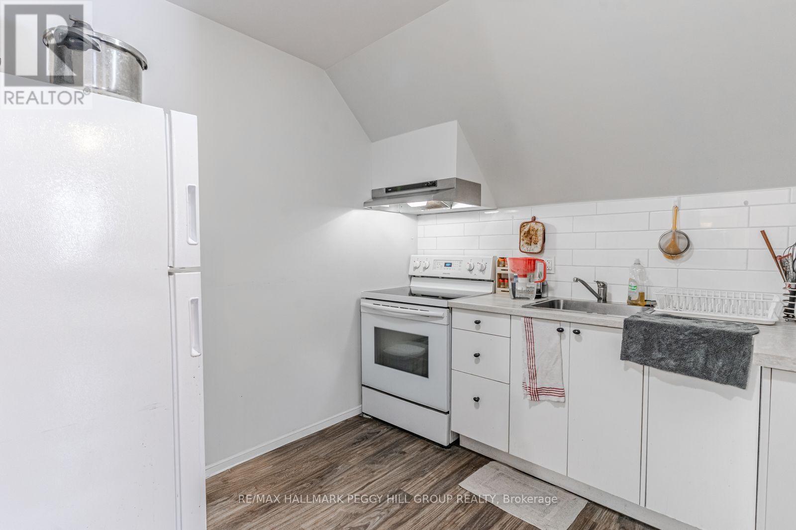 4 - 42 Toronto Street, Barrie, Ontario  L4N 1T9 - Photo 2 - S12645792