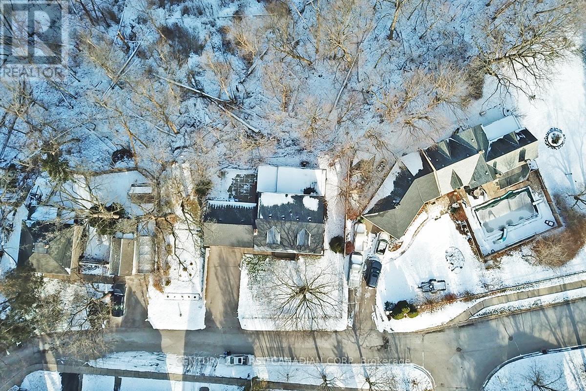 10 Regent Street, St. Thomas, Ontario  N5R 1Z8 - Photo 47 - X12645844