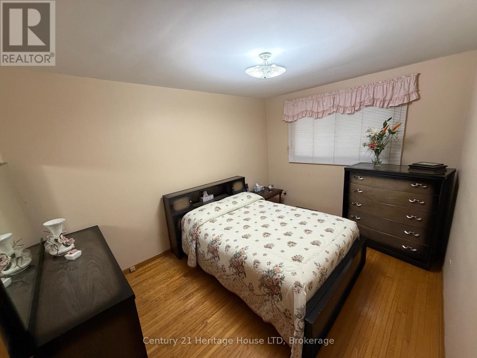 14 Drury Crescent, St. Catharines (Carlton/bunting), Ontario  L2M 6B6 - Photo 9 - X12645886