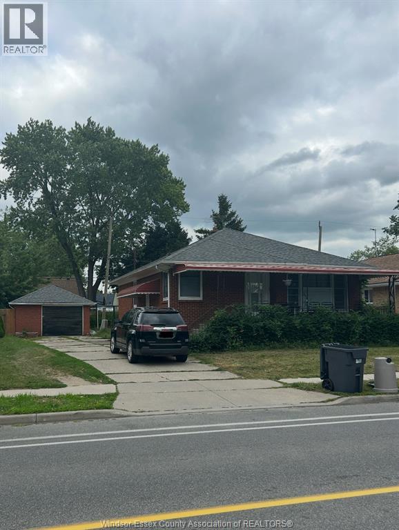 MLS# 25018268: 1544 PILLETTE, Windsor, Canada