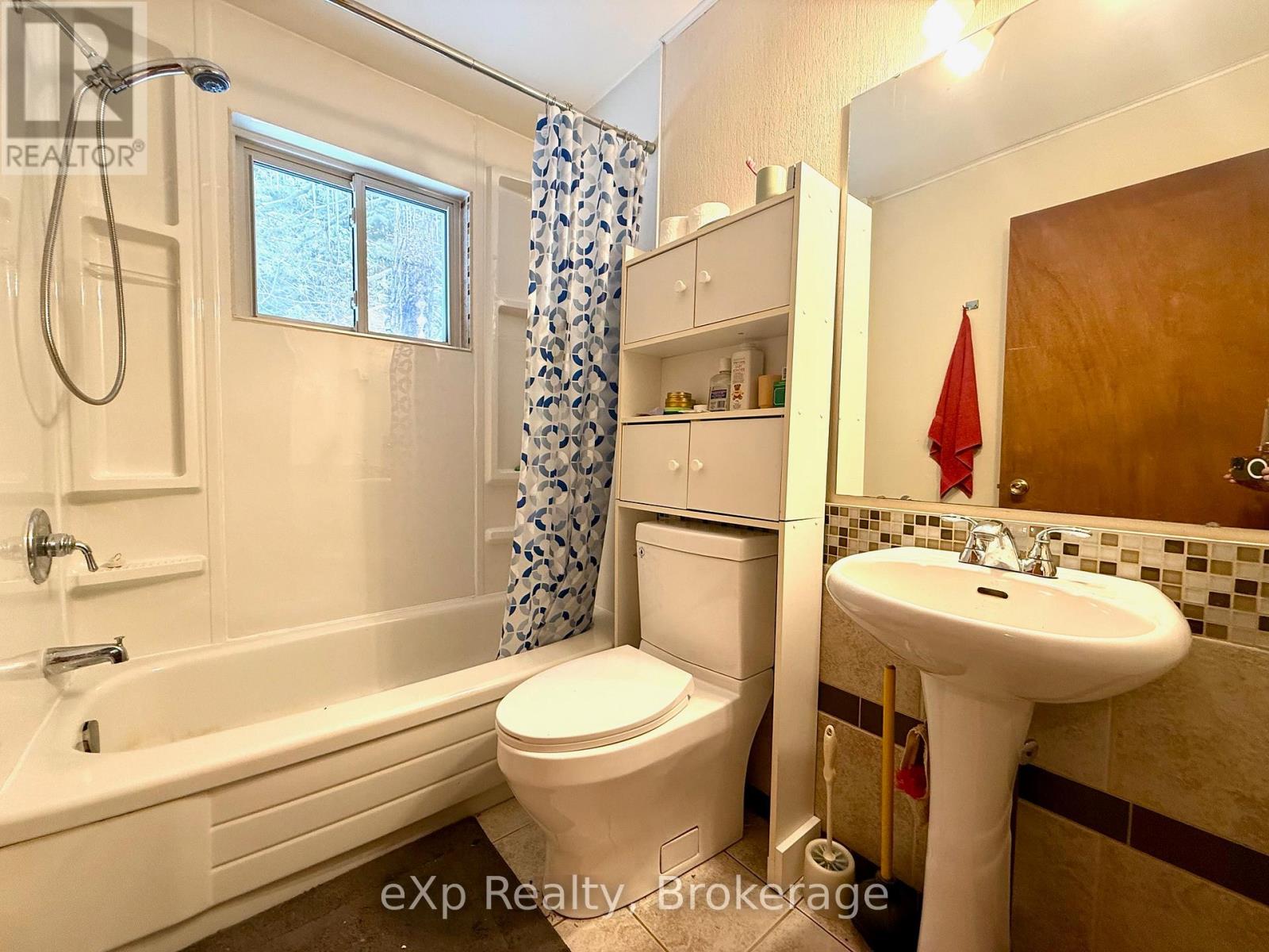 173266 Mulock Road, West Grey, Ontario  N4N 3B8 - Photo 12 - X12645892