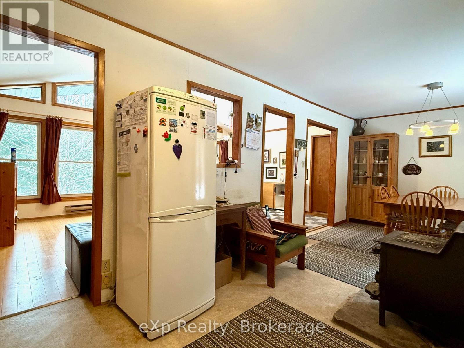 173266 Mulock Road, West Grey, Ontario  N4N 3B8 - Photo 8 - X12645892