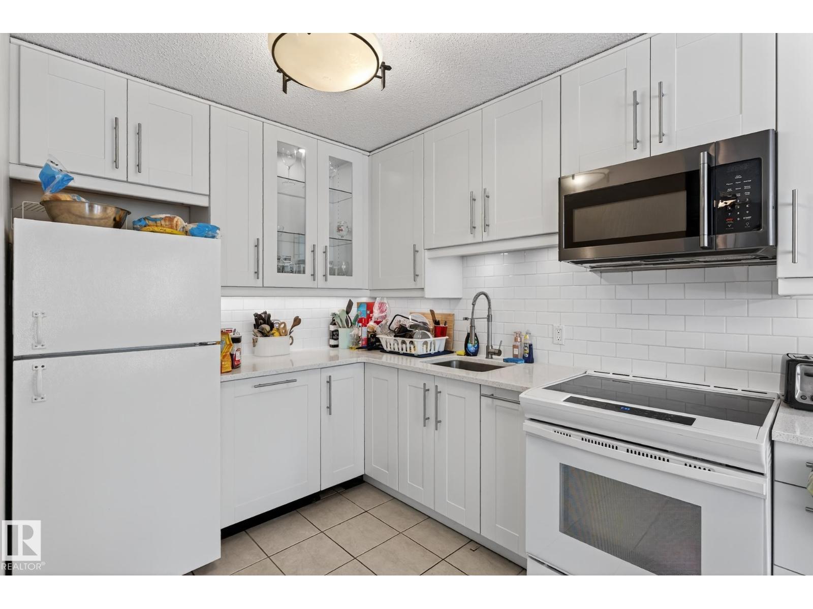 9916 113 St Nw, Edmonton, Alberta T5K 2N3 - Photo 19 - E4468516