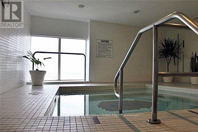 1001 - 25 The Esplanade, Toronto (Waterfront Communities), Ontario  M5E 1W5 - Photo 11 - C12645838