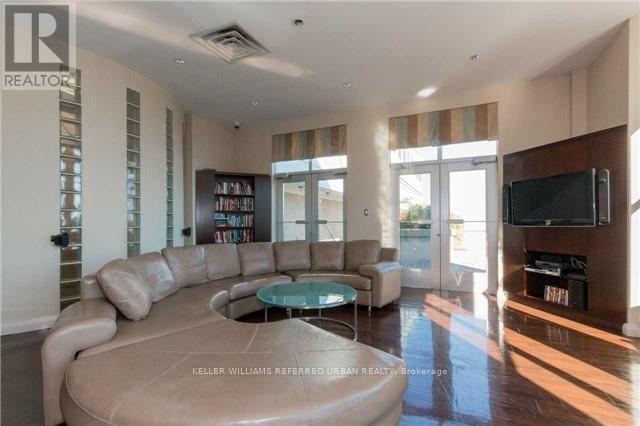 1001 - 25 The Esplanade, Toronto (Waterfront Communities), Ontario  M5E 1W5 - Photo 12 - C12645838