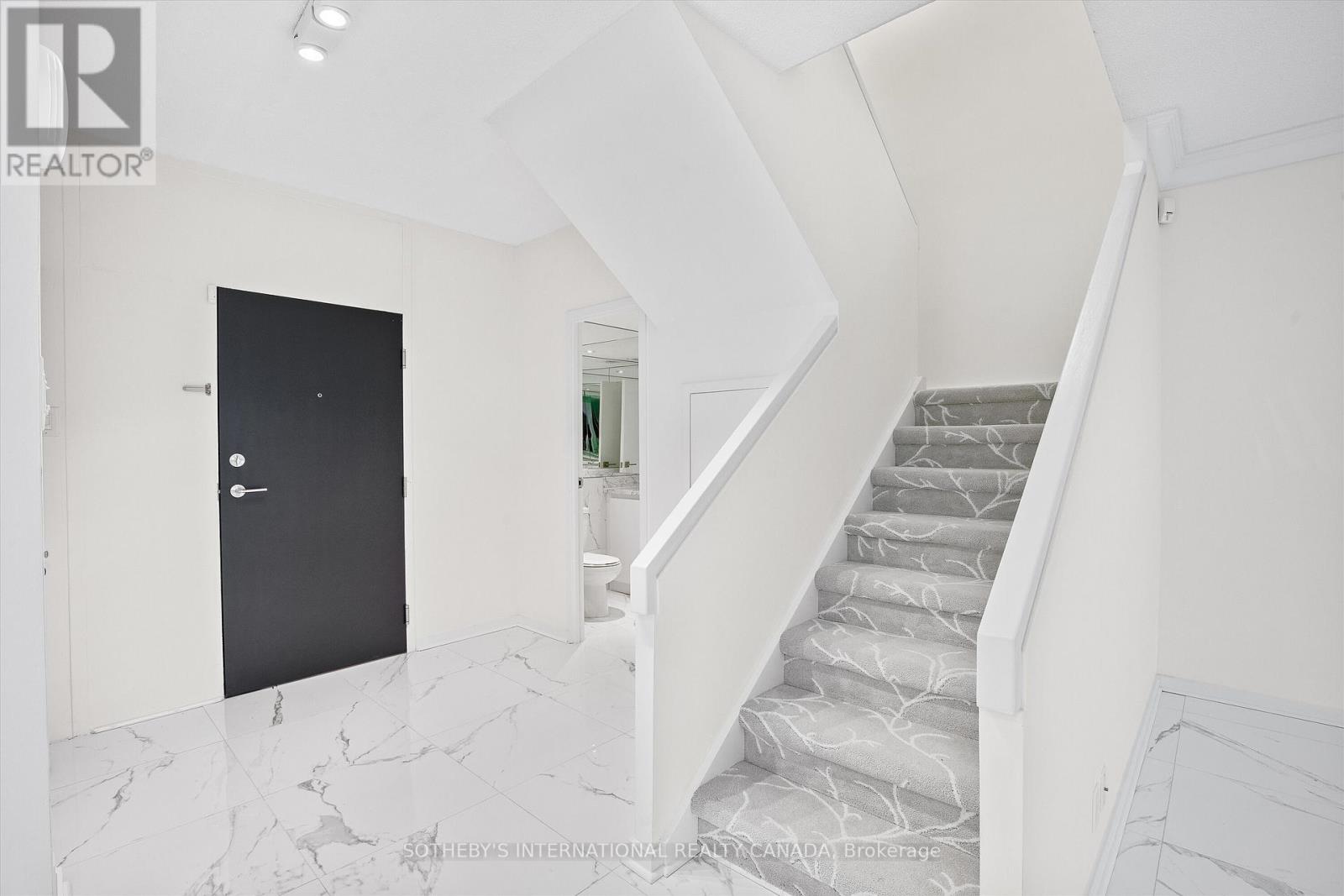 408 - 55a Avenue Road, Toronto, Ontario M5A 2G3 - Photo 4 - C12645856