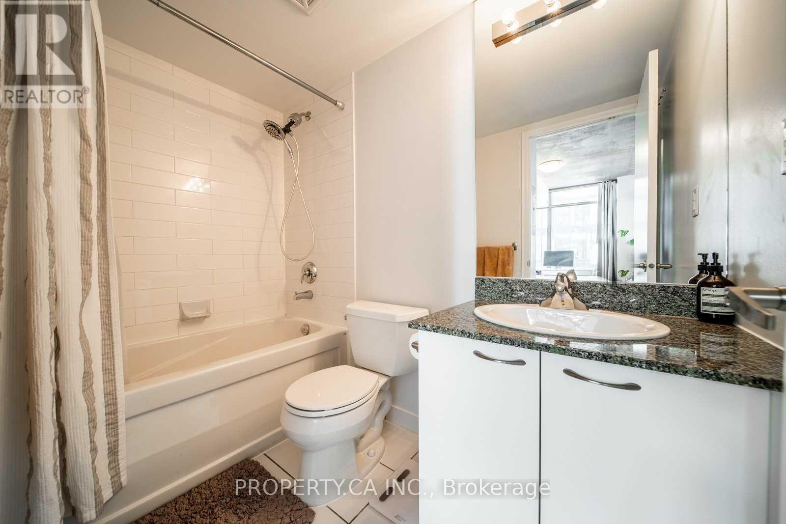 1406 - 22 Wellesley Street E, Toronto, Ontario  M4Y 1G3 - Photo 17 - C12645858