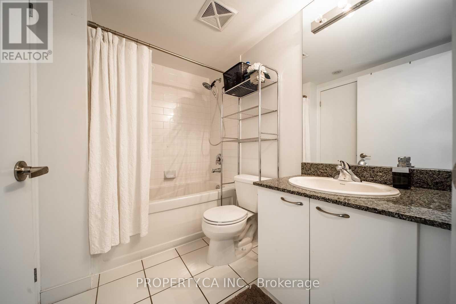 1406 - 22 Wellesley Street E, Toronto, Ontario  M4Y 1G3 - Photo 5 - C12645858