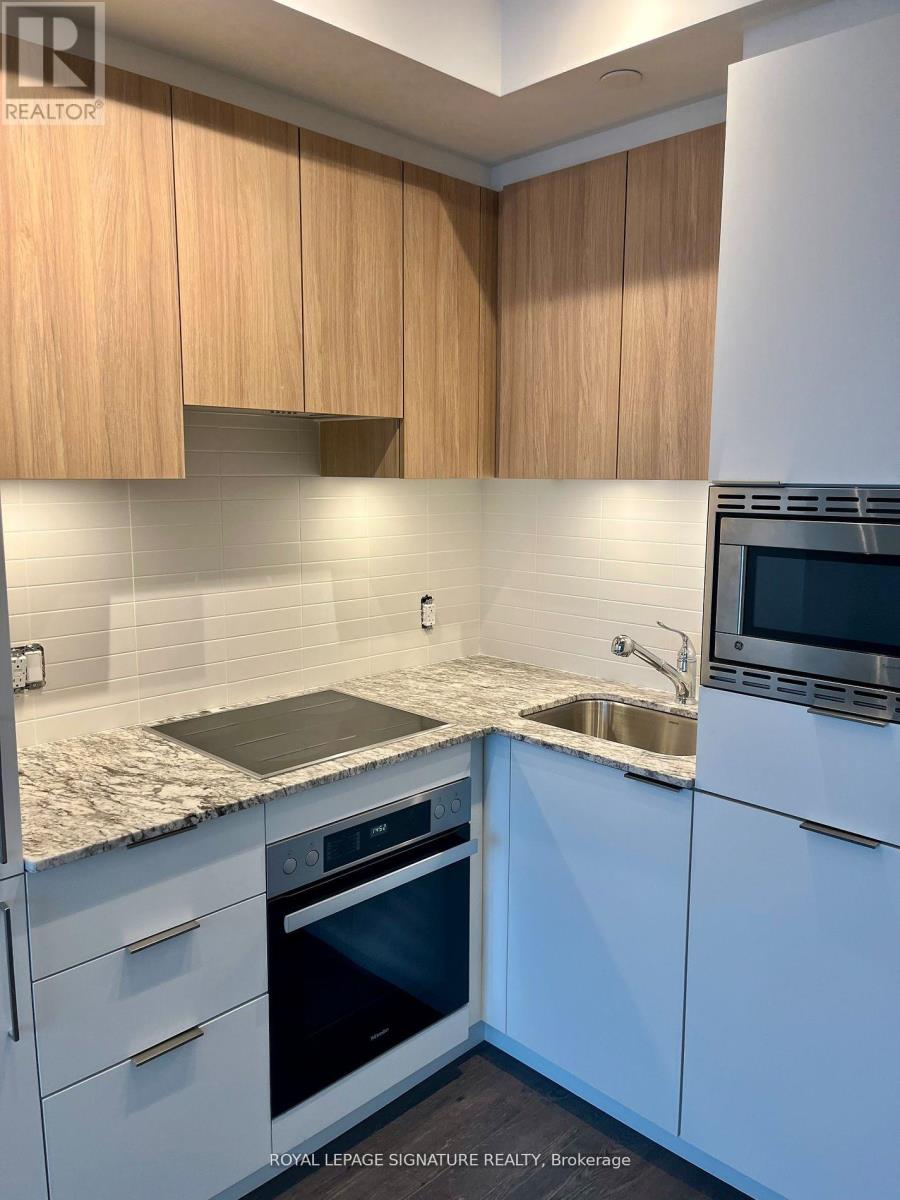 1705 - 50 O'neill Road, Toronto, Ontario  M3C 0H1 - Photo 4 - C12645866