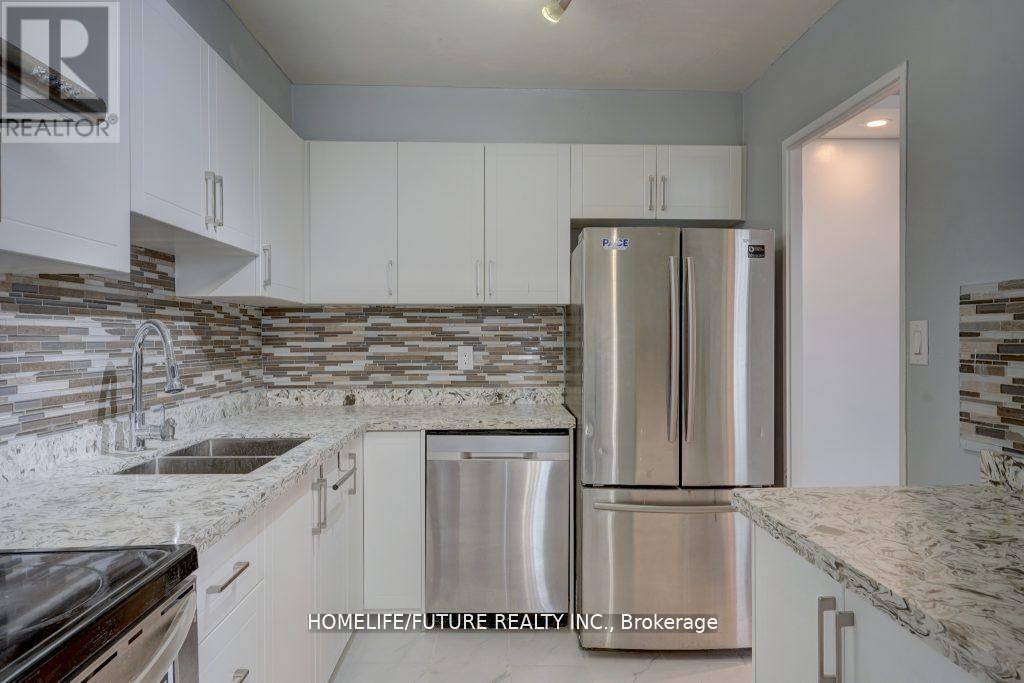 2519 - 5 Massey Square, Toronto, Ontario  M4C 5L6 - Photo 17 - E12645824