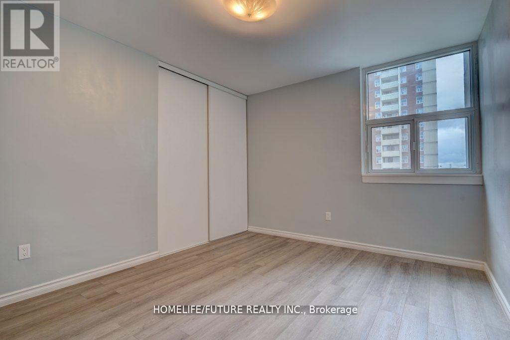 2519 - 5 Massey Square, Toronto, Ontario  M4C 5L6 - Photo 2 - E12645824