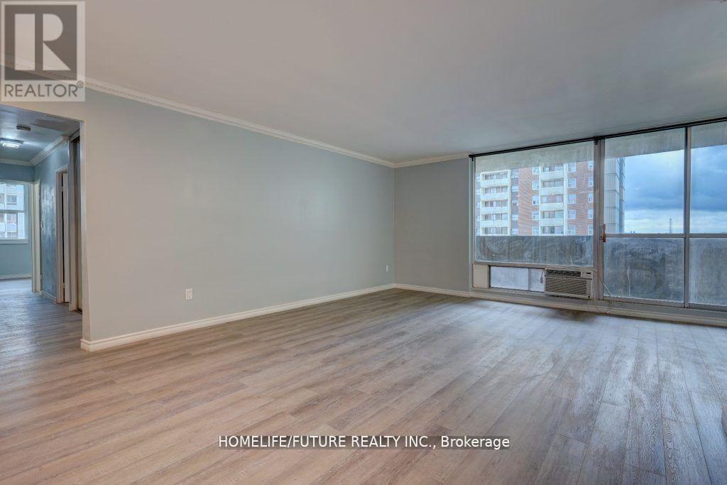 2519 - 5 Massey Square, Toronto, Ontario  M4C 5L6 - Photo 3 - E12645824