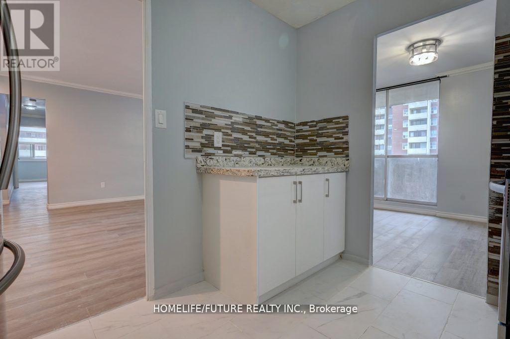2519 - 5 Massey Square, Toronto, Ontario  M4C 5L6 - Photo 6 - E12645824