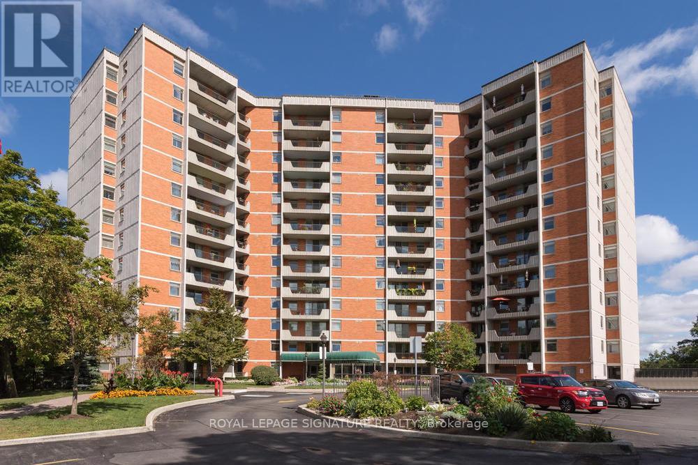 1208 - 7811 Yonge Street, Markham, Ontario  L3T 4S3 - Photo 2 - N12645810