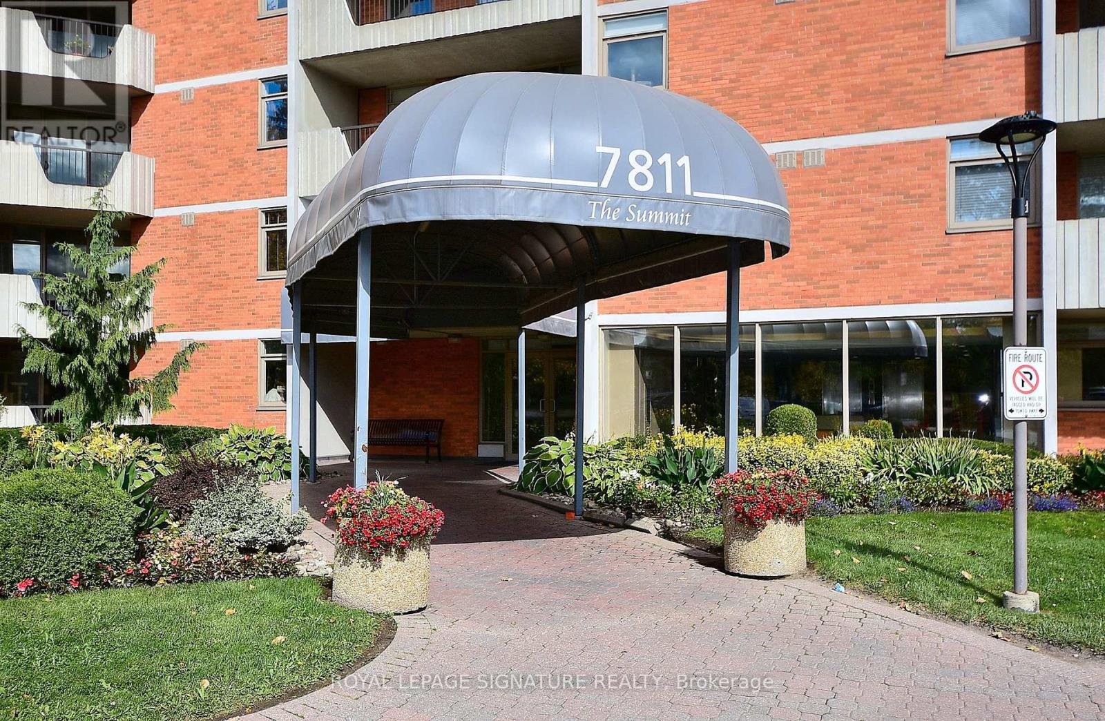 1208 - 7811 Yonge Street, Markham, Ontario  L3T 4S3 - Photo 4 - N12645810