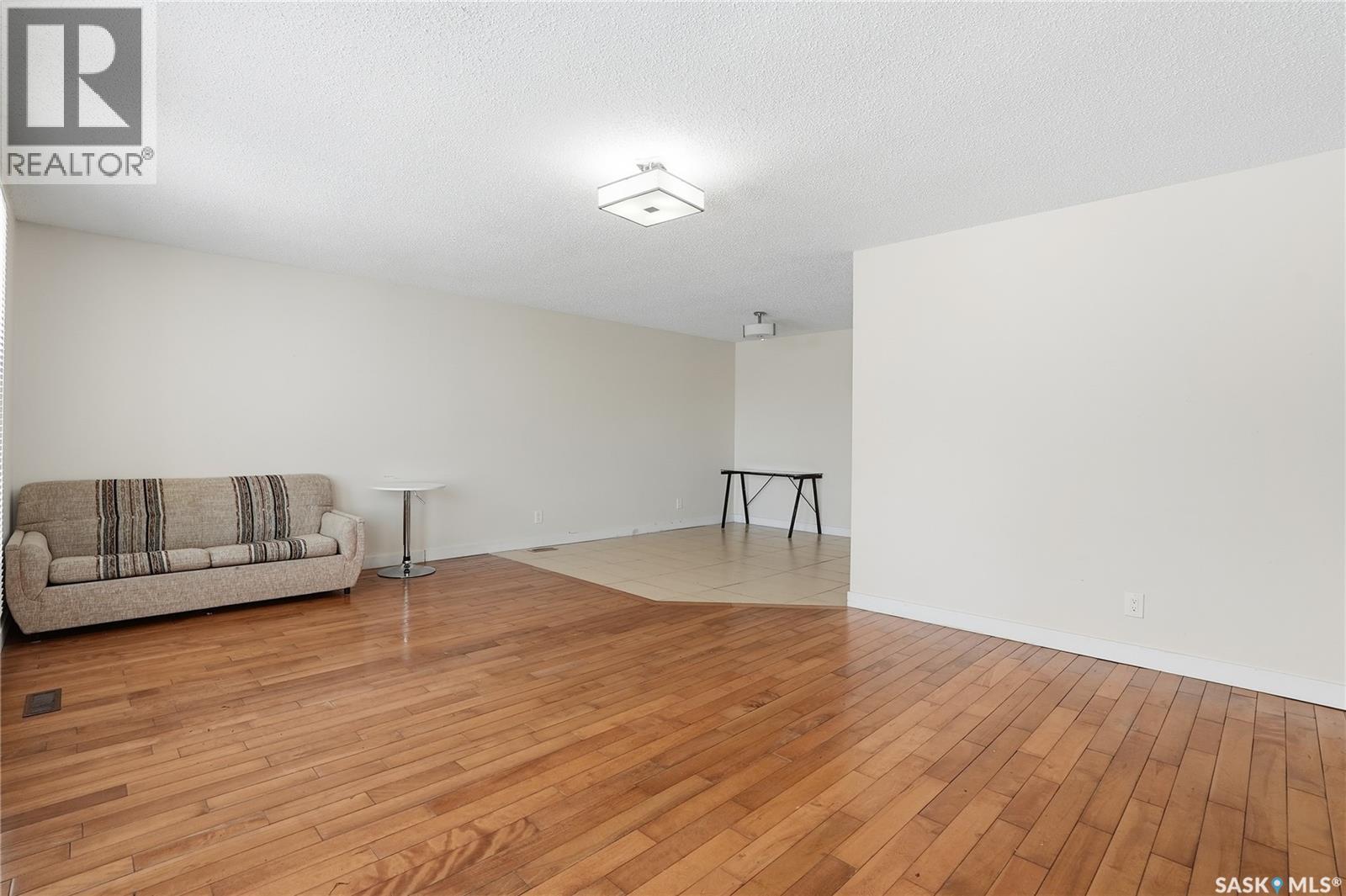 313 Q Avenue S, Saskatoon, Saskatchewan  S7M 2Y2 - Photo 5 - SK025826