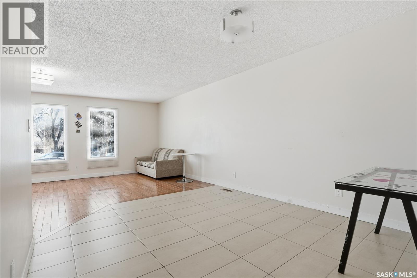 313 Q Avenue S, Saskatoon, Saskatchewan  S7M 2Y2 - Photo 6 - SK025826