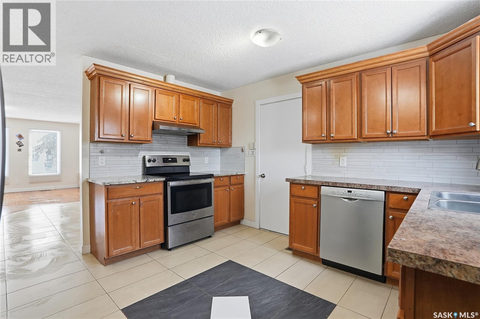 313 Q Avenue S, Saskatoon, Saskatchewan  S7M 2Y2 - Photo 9 - SK025826