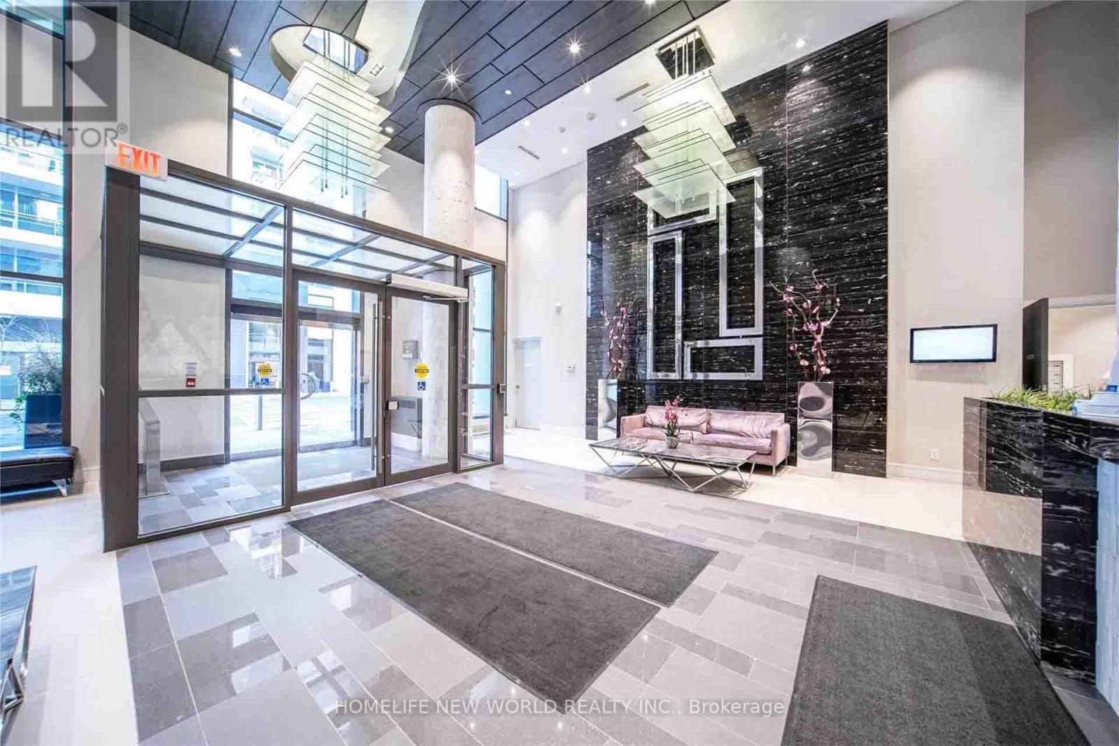 2301 - 9201 Yonge Street, Richmond Hill, Ontario  L4C 6Z2 - Photo 3 - N12645900