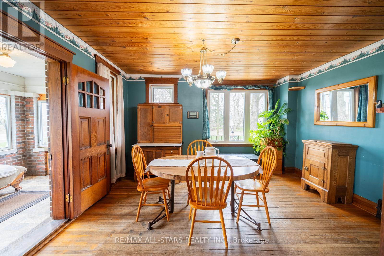 12066 48 Highway, Whitchurch-Stouffville, Ontario  L4A 7X5 - Photo 11 - N12365528