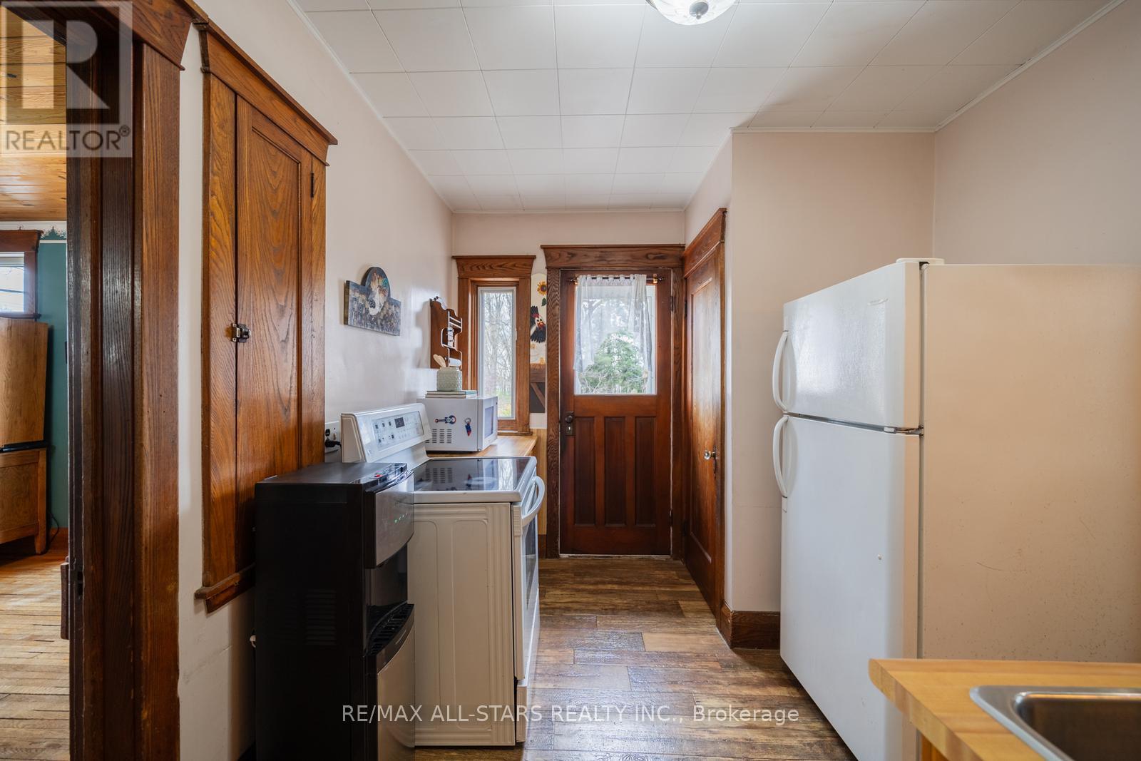 12066 48 Highway, Whitchurch-Stouffville, Ontario  L4A 7X5 - Photo 20 - N12365528