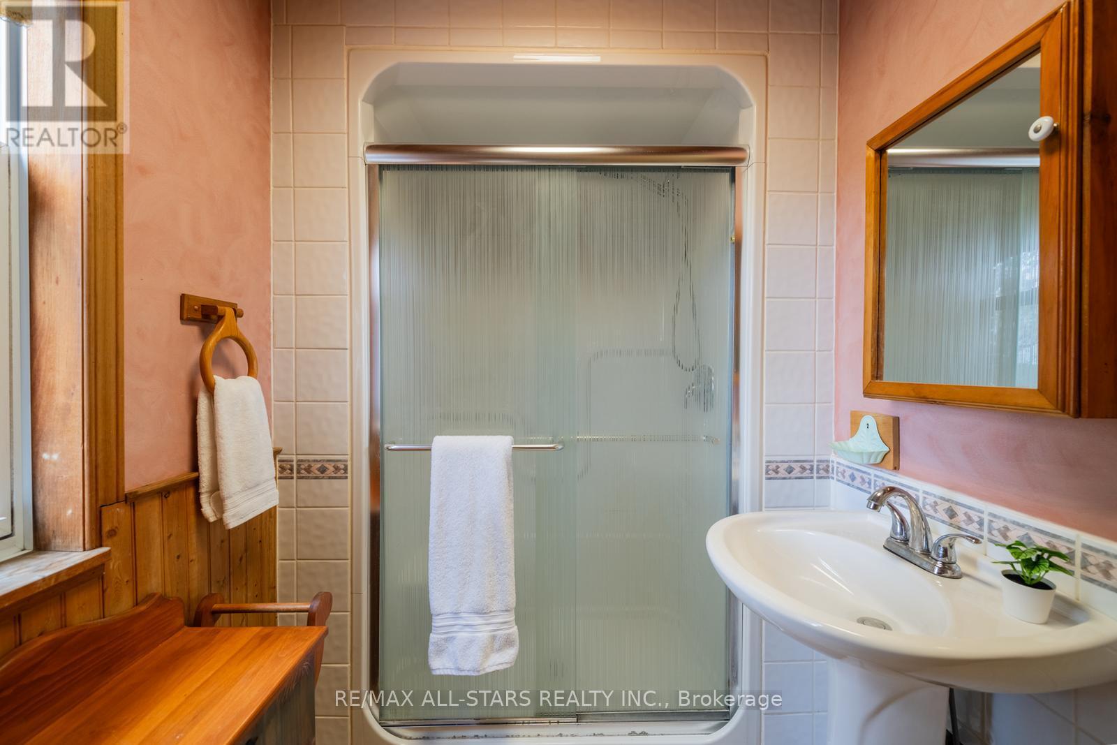 12066 48 Highway, Whitchurch-Stouffville, Ontario  L4A 7X5 - Photo 25 - N12365528