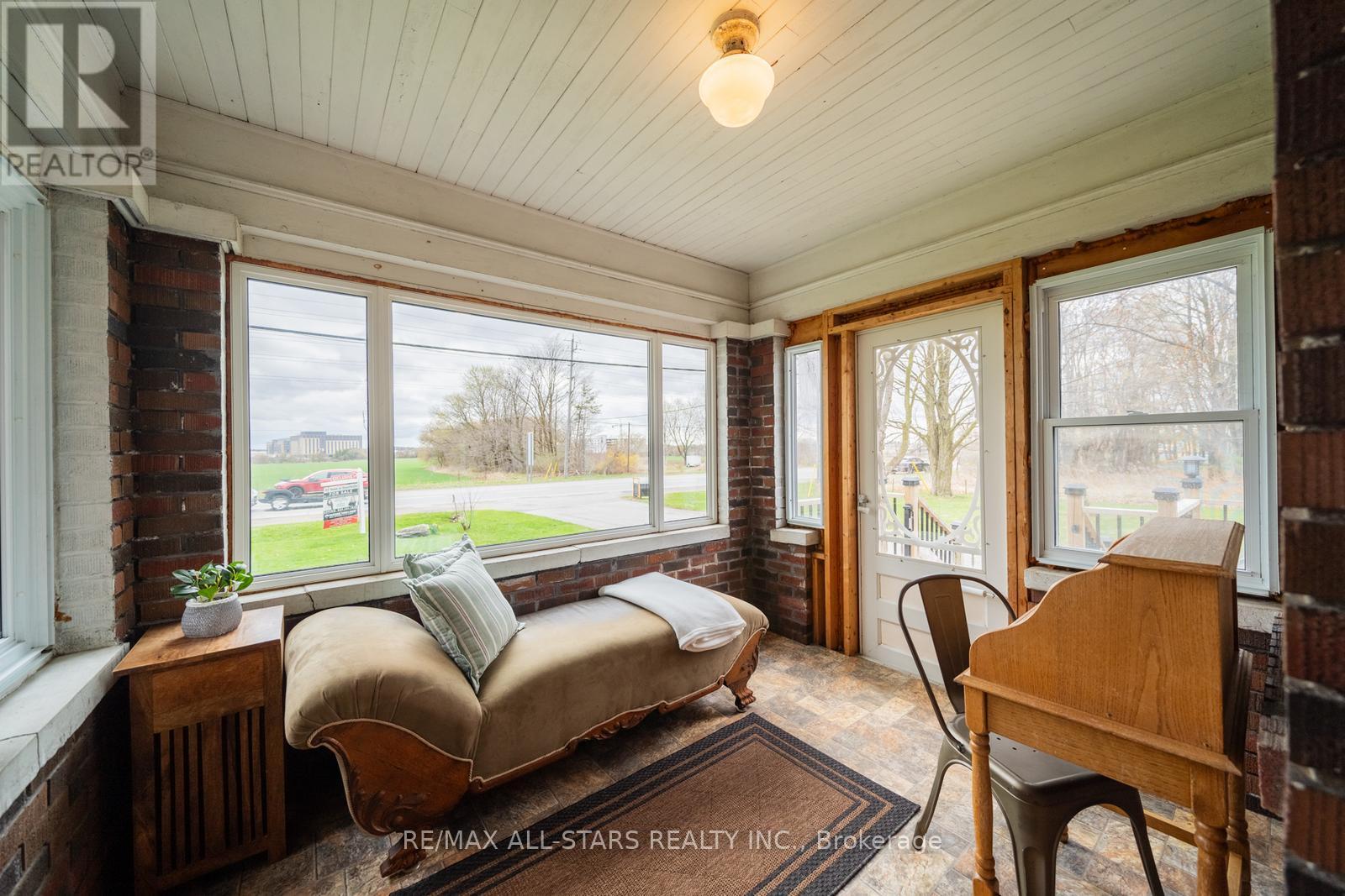 12066 48 Highway, Whitchurch-Stouffville, Ontario  L4A 7X5 - Photo 16 - N12365528