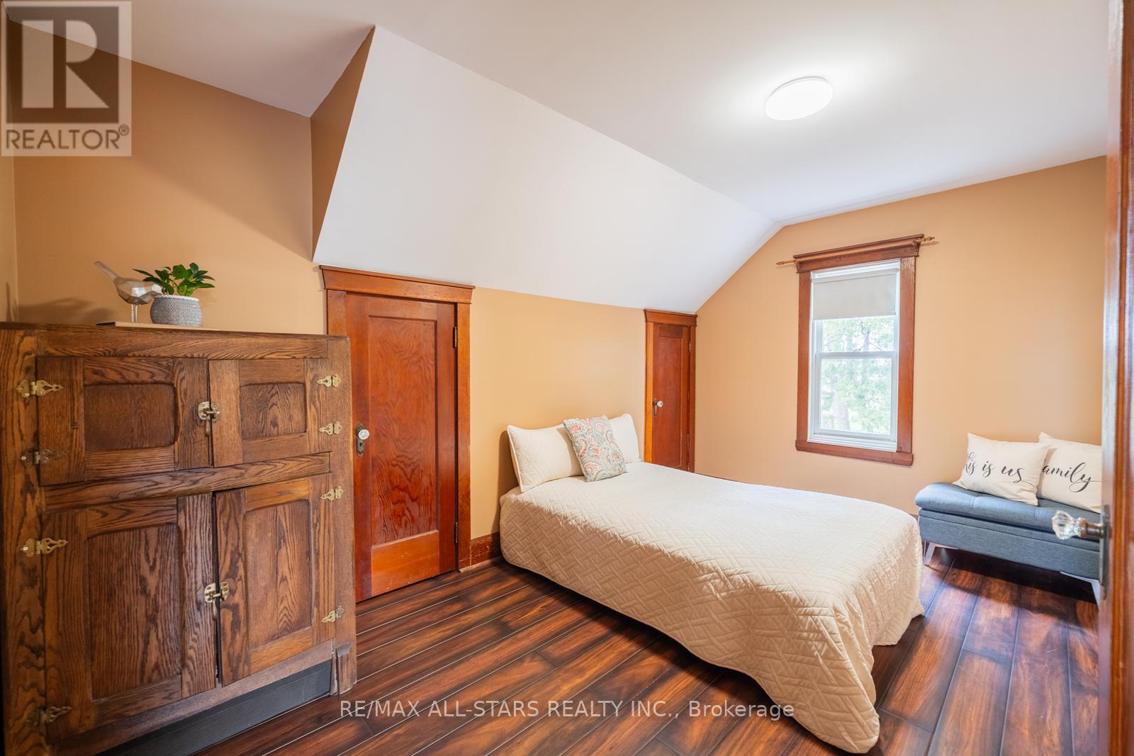 12066 48 Highway, Whitchurch-Stouffville, Ontario  L4A 7X5 - Photo 33 - N12365528