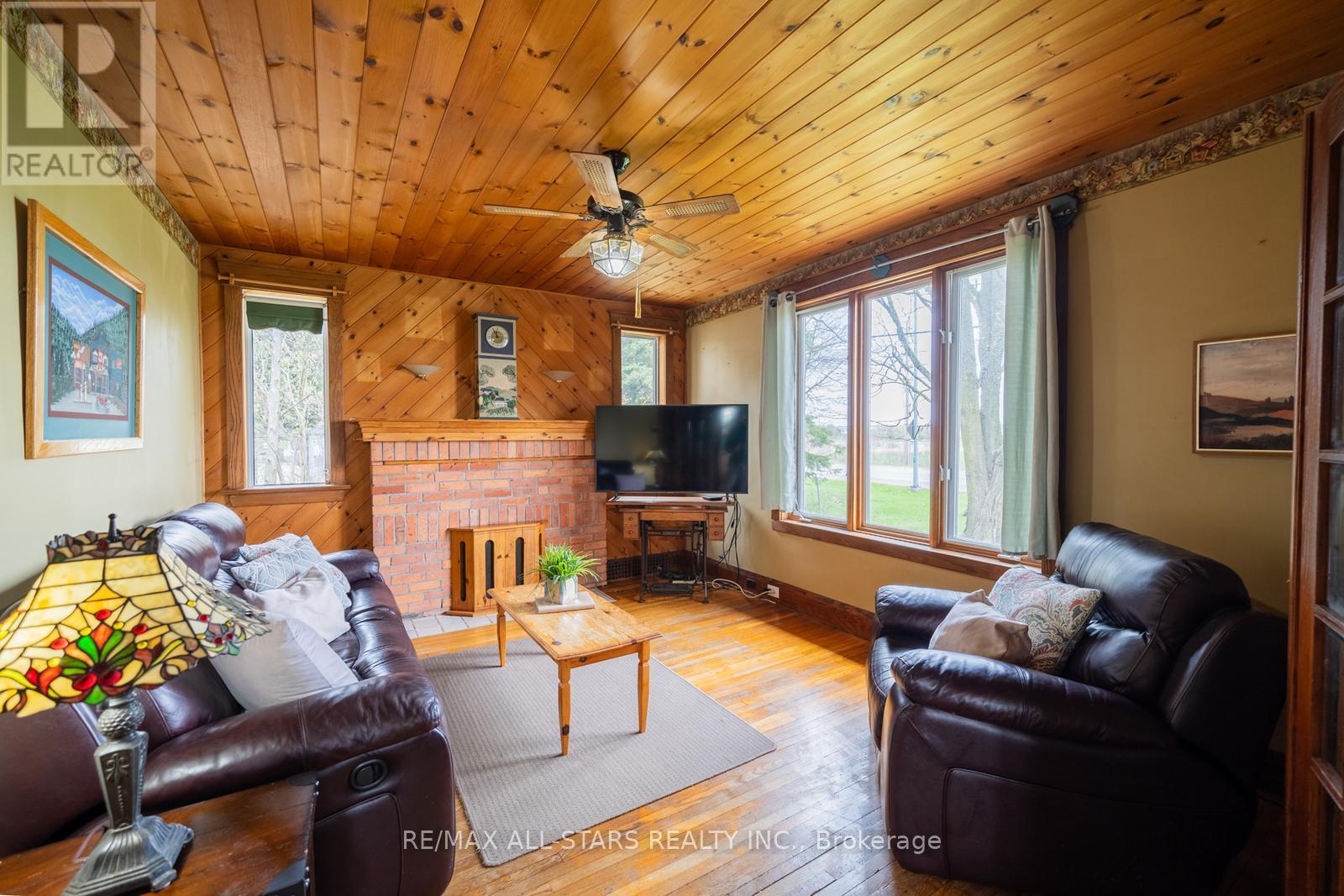 12066 48 Highway, Whitchurch-Stouffville, Ontario  L4A 7X5 - Photo 13 - N12365528