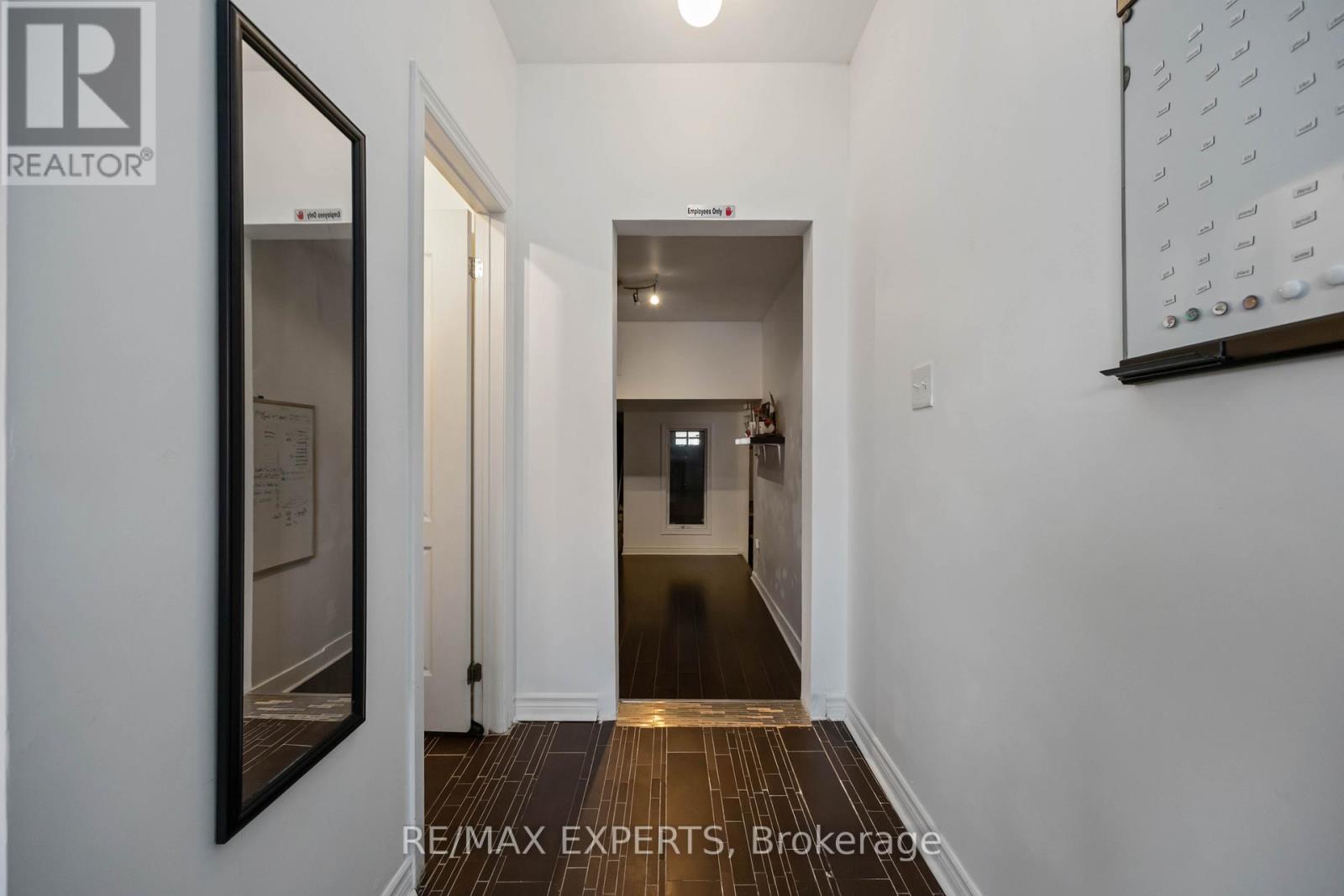 19b Oak Street, Toronto, Ontario  M9N 0A4 - Photo 40 - W12645816