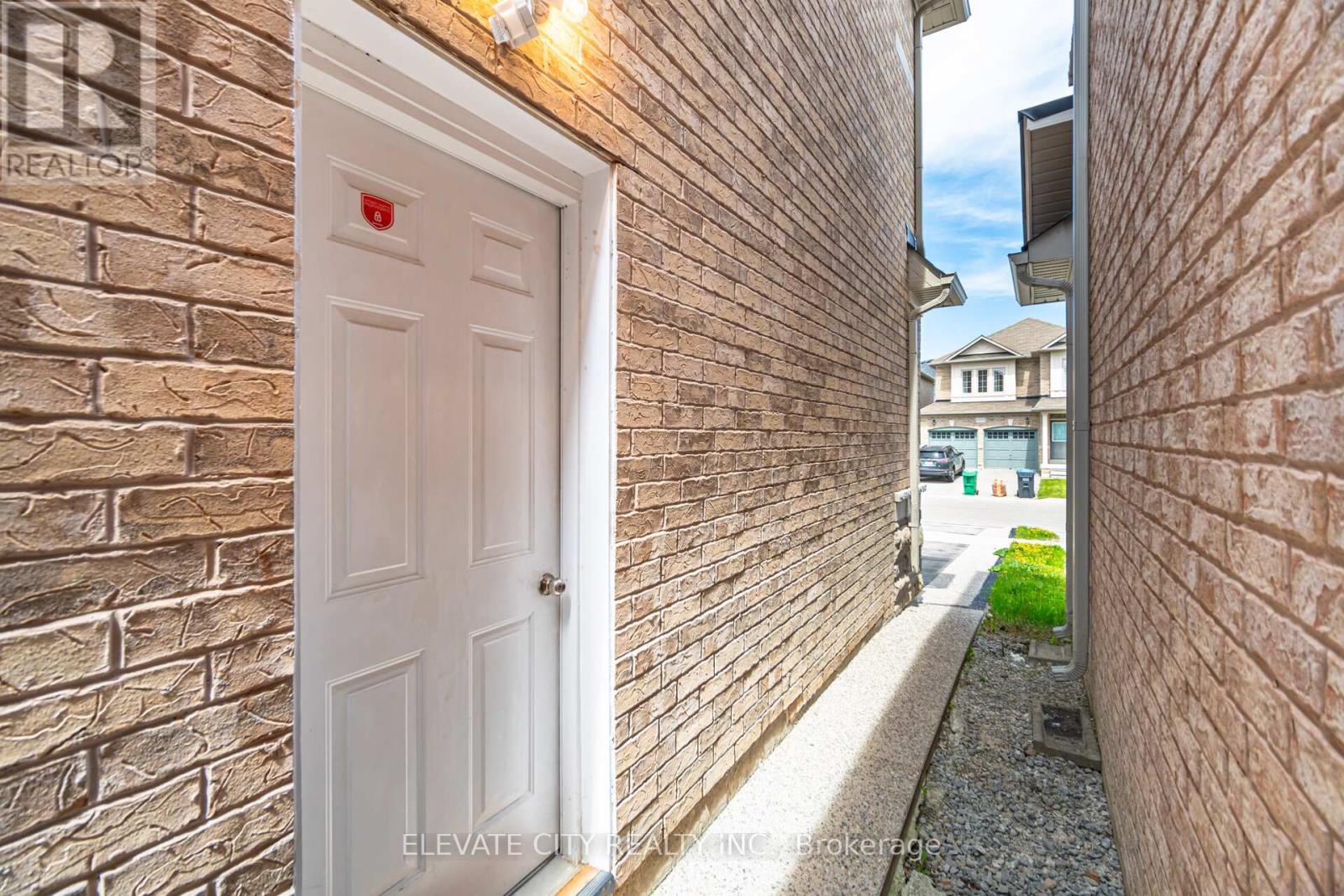 5576 Ethan Drive, Mississauga, Ontario  L5M 0W1 - Photo 29 - W12645818