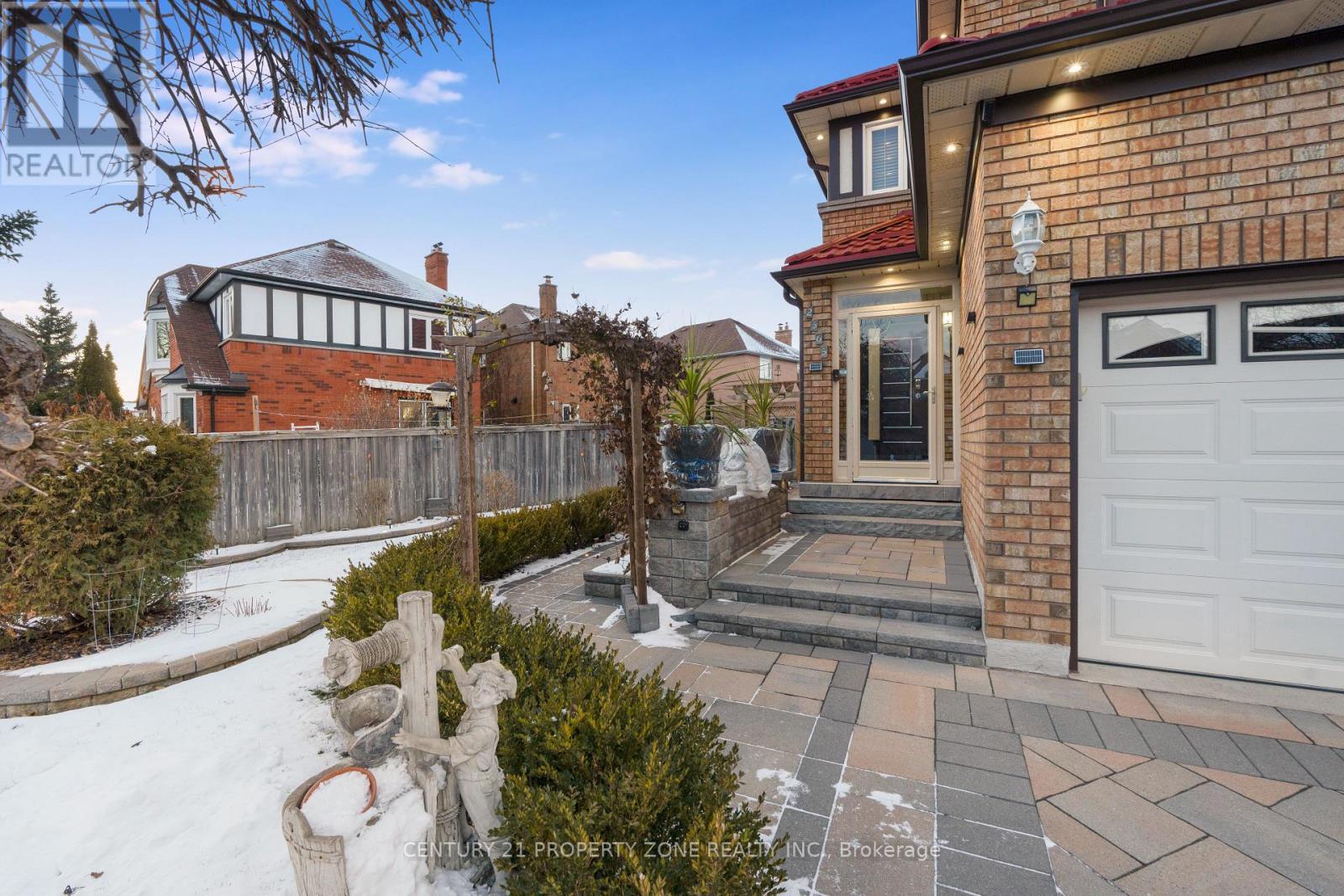 2565 Scarth Court, Mississauga, Ontario  L5M 5L2 - Photo 10 - W12645820