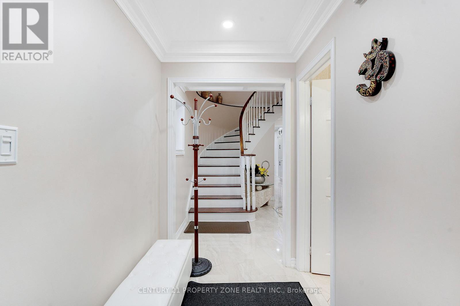 2565 Scarth Court, Mississauga, Ontario  L5M 5L2 - Photo 12 - W12645820