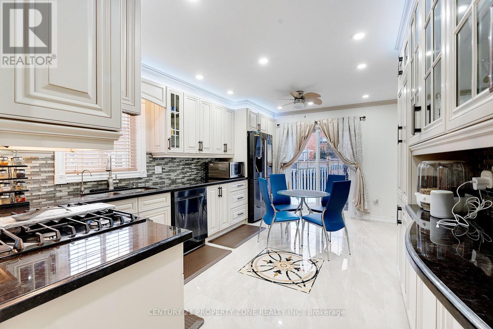 2565 Scarth Court, Mississauga, Ontario  L5M 5L2 - Photo 22 - W12645820