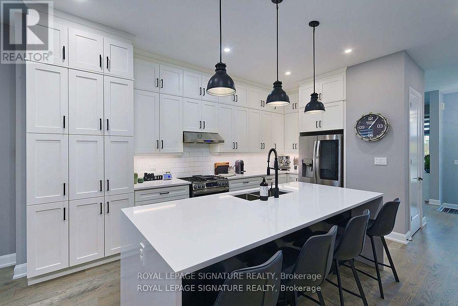 1467 Lakeport Crescent, Oakville, Ontario  L6H 3S1 - Photo 8 - W12645830